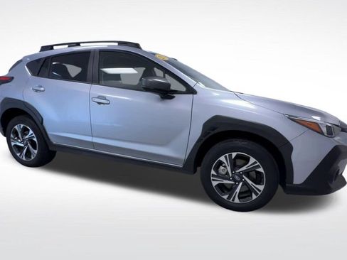 Used 2024 Subaru Crosstrek 2.0i Premium AWD/4WD image 9