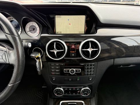 Used 2015 Mercedes-Benz GLK 350 4MATIC image 18