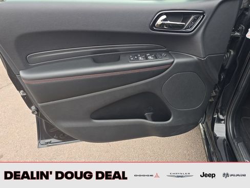 Used 2025 Dodge Durango GT AWD/4WD image 11