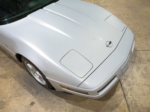 Used 1996 Chevrolet Corvette Convertible RWD image 32