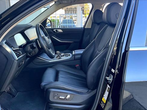 Used 2022 BMW X7 xDrive40i w/ Parking Assistance Package image 7