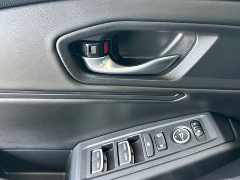 Used 2025 Honda Accord SE image 12