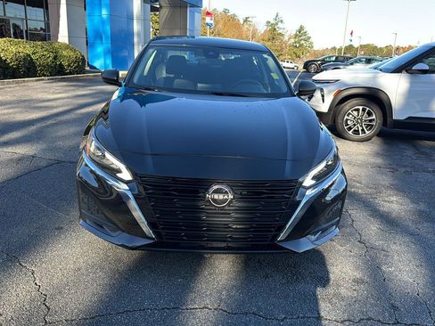 Used 2024 Nissan Altima 2.5 SV image 7