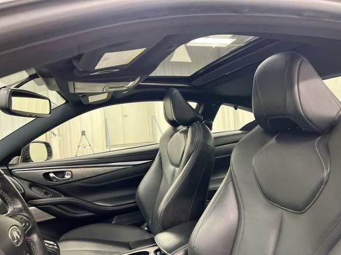 Used 2018 INFINITI Q60 3.0t Luxe w/ Sensory Package 3.0T Luxe AWD/4WD image 20