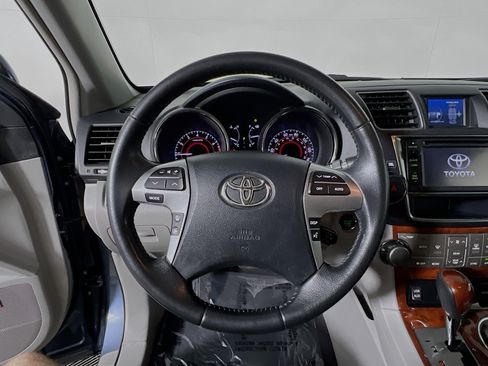 Used 2013 Toyota Highlander Limited FWD image 18