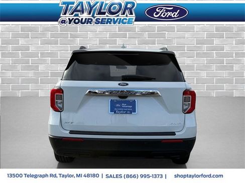 Certified 2023 Ford Explorer XLT image 4