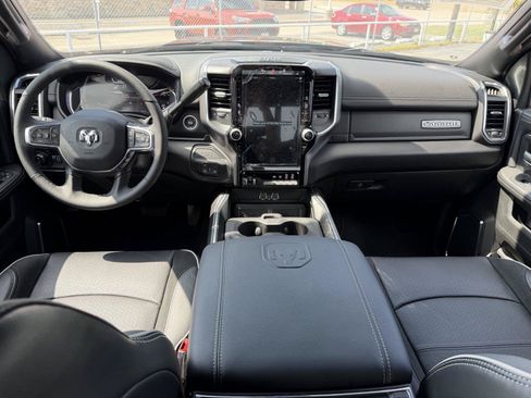 Used 2025 RAM 2500 Laramie AWD/4WD image 19