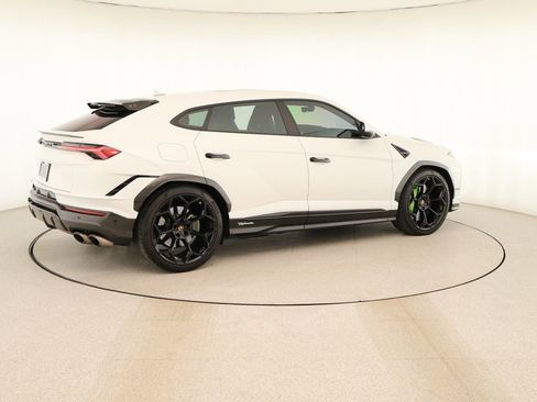 Used 2023 Lamborghini Urus Performante AWD/4WD image 8
