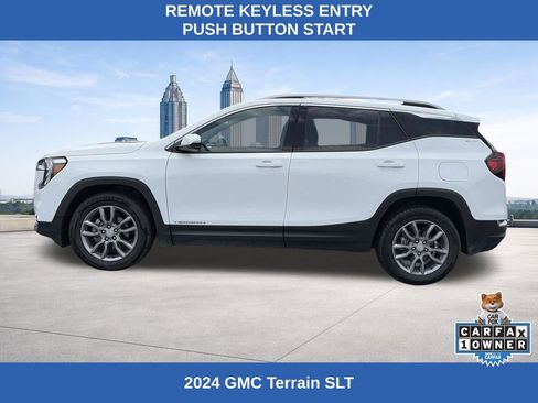 Used 2024 GMC Terrain SLT FWD image 2