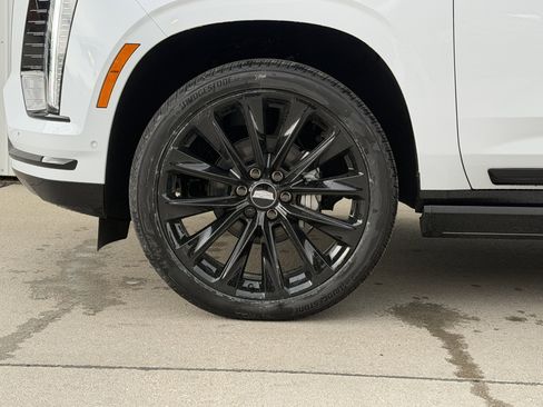 New 2026 Cadillac Escalade Platinum Sport w/ LPO, ONYX Package AWD/4WD image 9