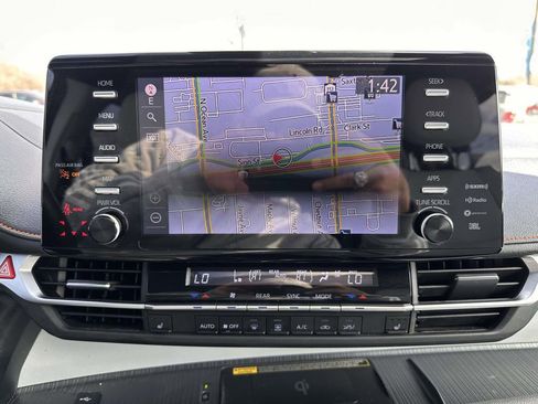 Used 2023 Toyota Sienna XSE w/ XSE Plus Package FWD image 25
