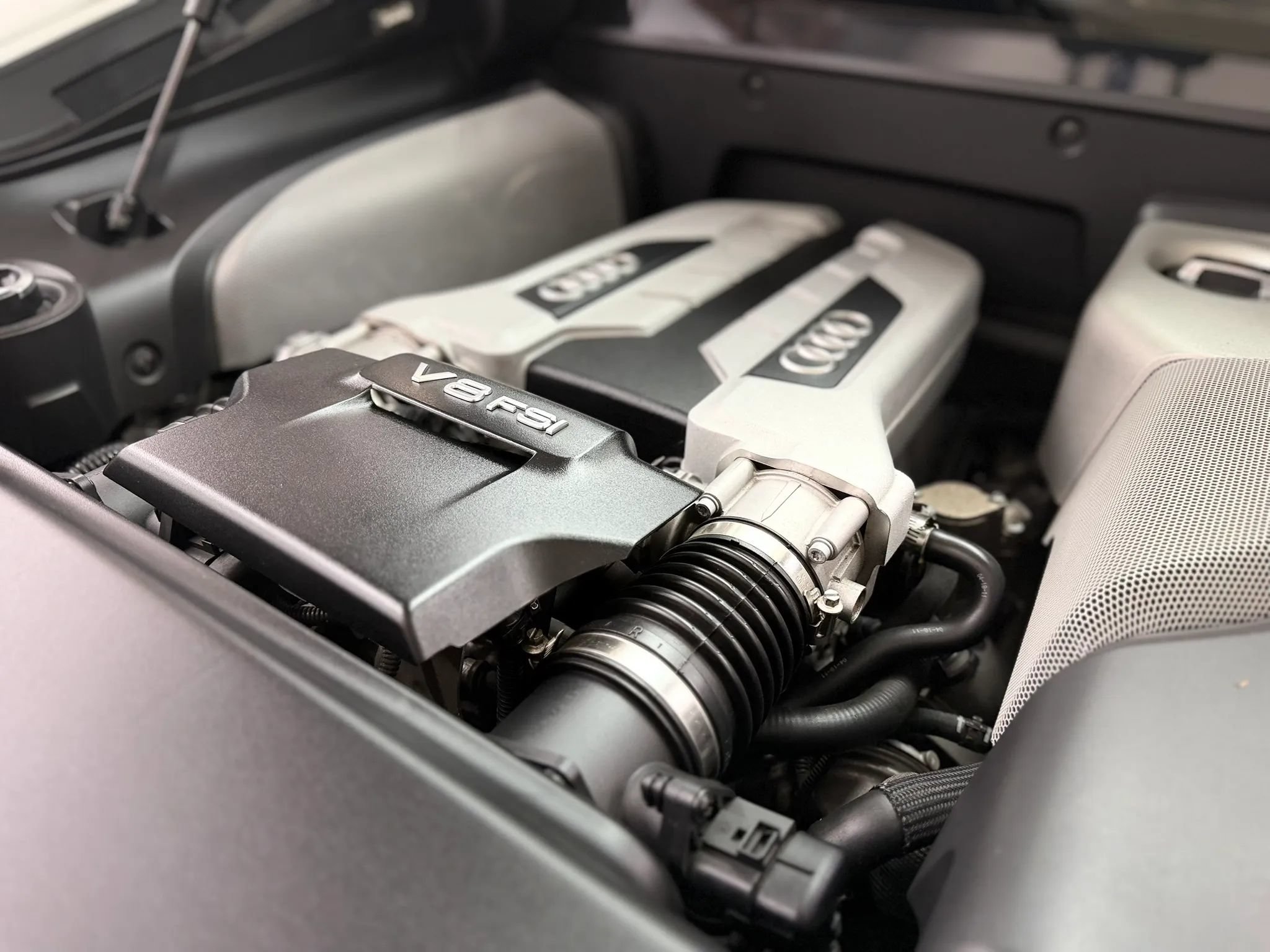Used 2012 Audi R8 V8 AWD/4WD image 26