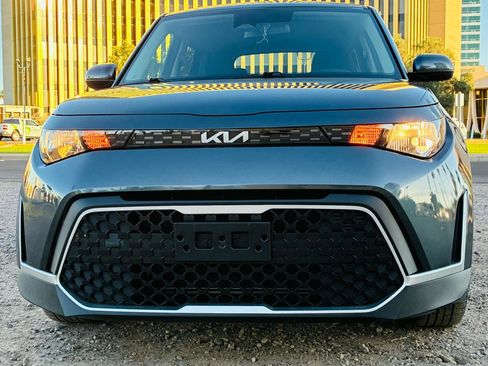 Used 2023 Kia Soul LX w/ LX Technology Package FWD image 9