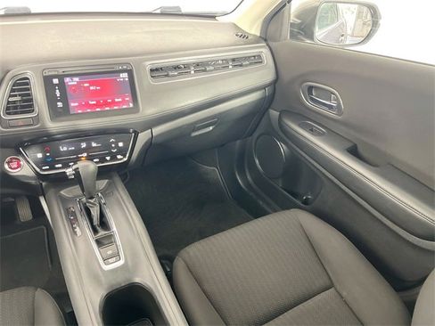 Used 2017 Honda HR-V EX image 27