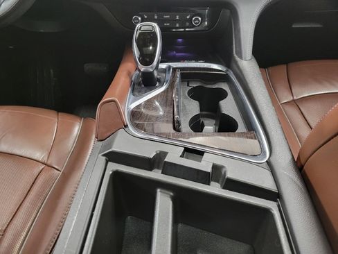 Used 2018 Buick Enclave Avenir w/ Avenir Technology Package image 17