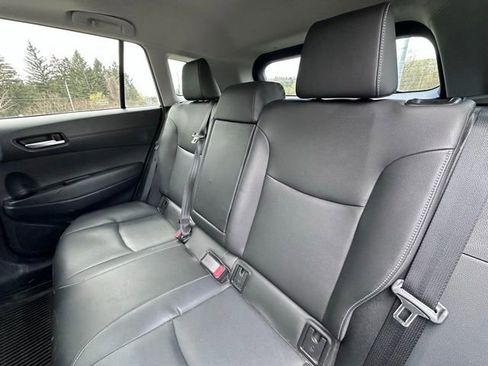Used 2023 Toyota Corolla Cross XLE w/ Convenience Package image 11
