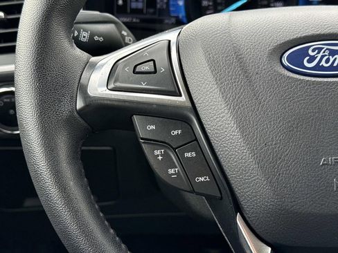 Used 2024 Ford Edge SEL AWD/4WD image 9