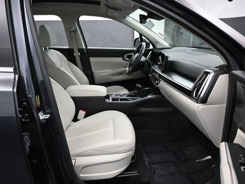 Used 2025 Kia Sorento S w/ Panoramic Sunroof Package FWD image 45