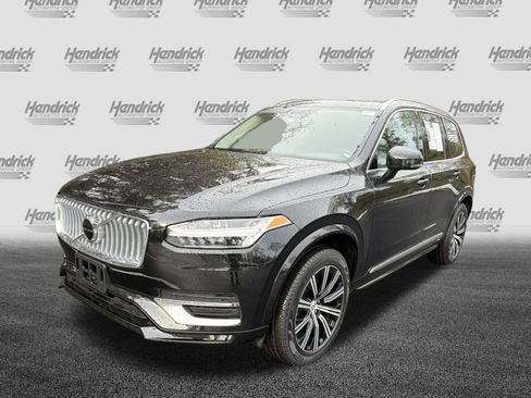 Certified 2025 Volvo XC90 B5 Core image 5