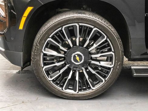 Used 2025 Chevrolet Tahoe High Country image 45