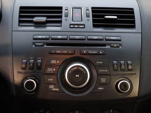 Used 2012 MAZDA MAZDA3 i Grand Touring image 24