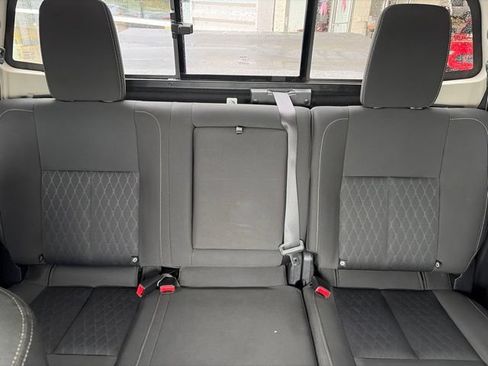 Used 2017 Nissan Titan 4x4 Crew Cab image 24