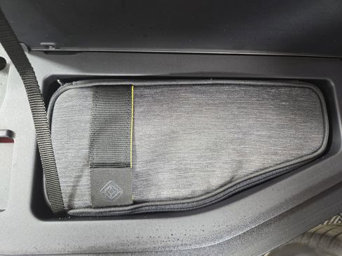 Used 2023 Rivian R1T Adventure image 32