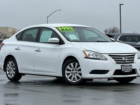 Used 2015 Nissan Sentra SV image 2