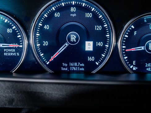 Used 2023 Rolls-Royce Cullinan Black Badge image 39