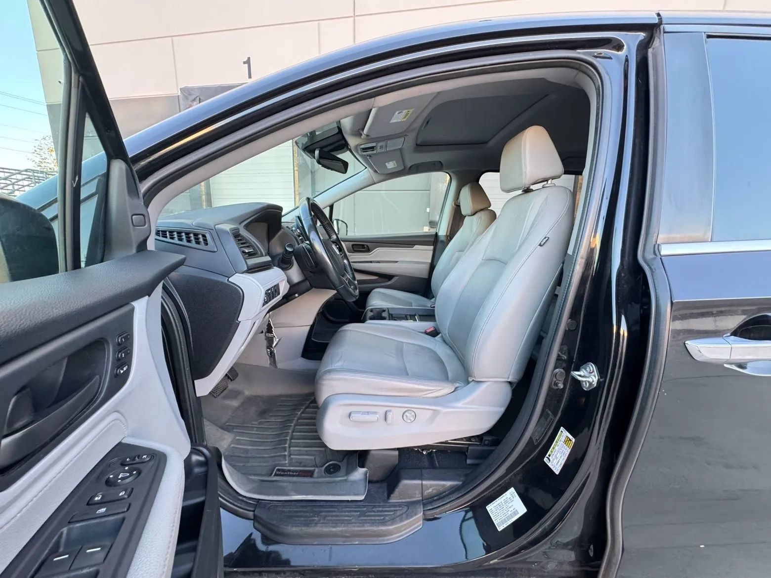 Used 2018 Honda Odyssey EX-L image 11