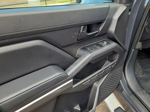 Used 2025 Toyota Tacoma SR5 image 9