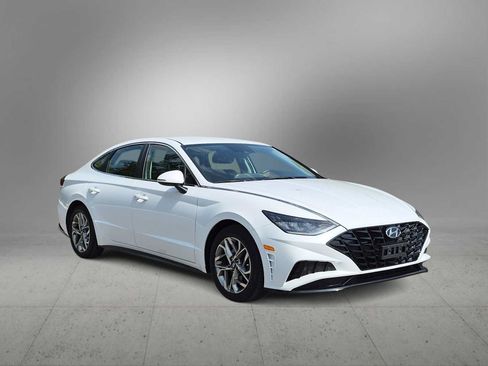 Used 2020 Hyundai Sonata SEL w/ Cargo Package FWD image 2