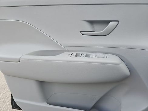 New 2026 Hyundai Kona SE image 29