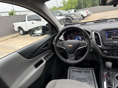 Used 2022 Chevrolet Equinox LT AWD/4WD image 19