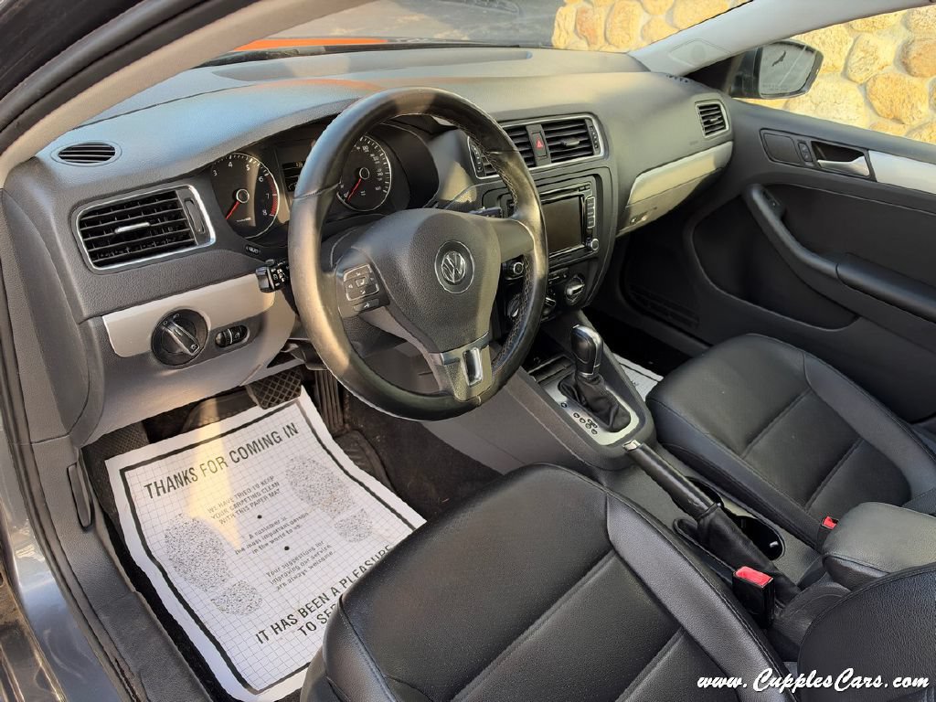 Used 2014 Volkswagen Jetta SE FWD image 4