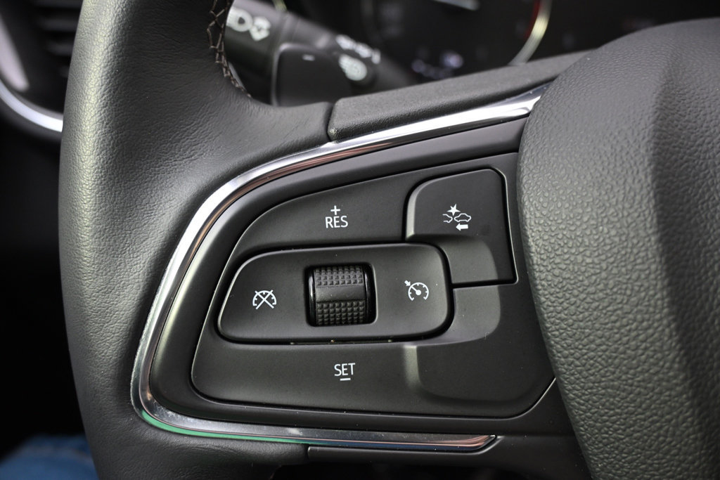 Used 2023 Buick Envision Preferred FWD image 33