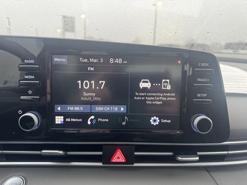 Used 2022 Hyundai Elantra SEL w/ Convenience + Premium Package image 18