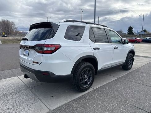 New 2026 Honda Pilot TrailSport image 5