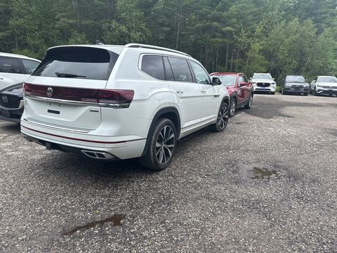 Used 2024 Volkswagen Atlas SEL Premium R-Line AWD/4WD image 6