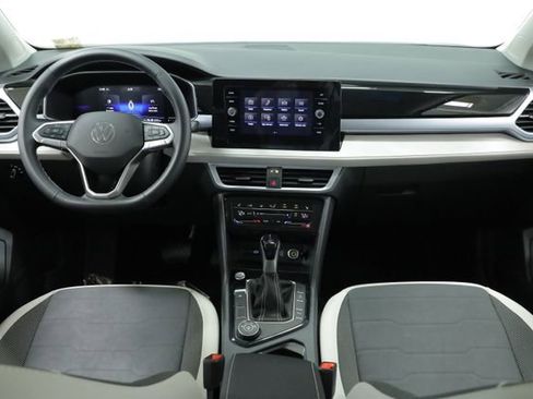 New 2025 Volkswagen Taos SE AWD/4WD image 11