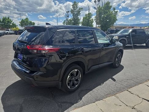 Used 2025 Nissan Rogue SV AWD/4WD image 5