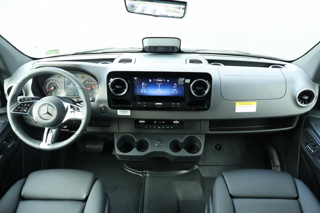 New 2026 Mercedes-Benz Sprinter 2500 image 4