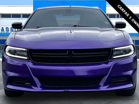 Used 2018 Dodge Charger SXT w/ Blacktop Package image 2
