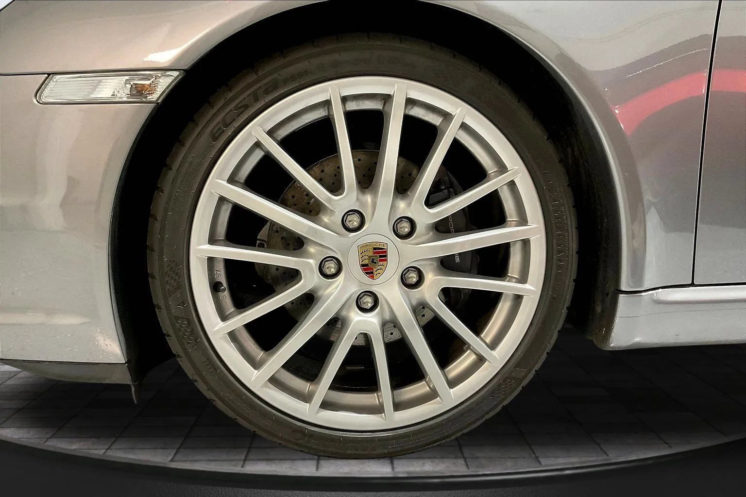 Used 2006 Porsche 911 Carrera RWD image 32