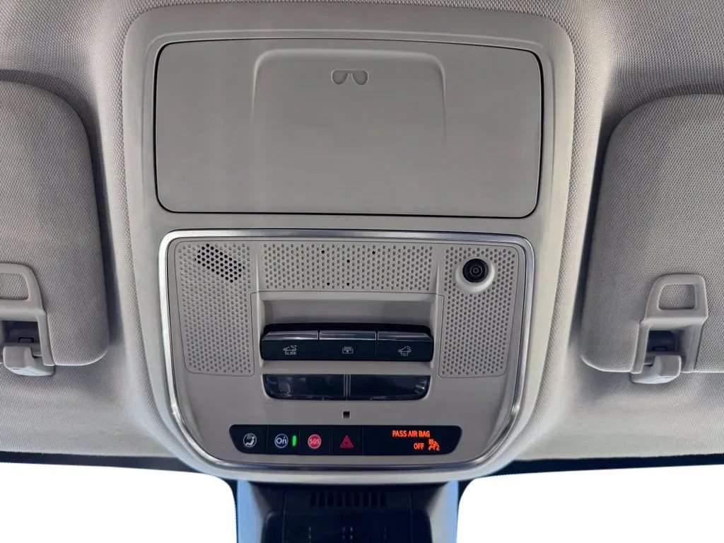 New 2027 GMC Terrain Denali w/ LPO, Floor Liner Package AWD/4WD image 29