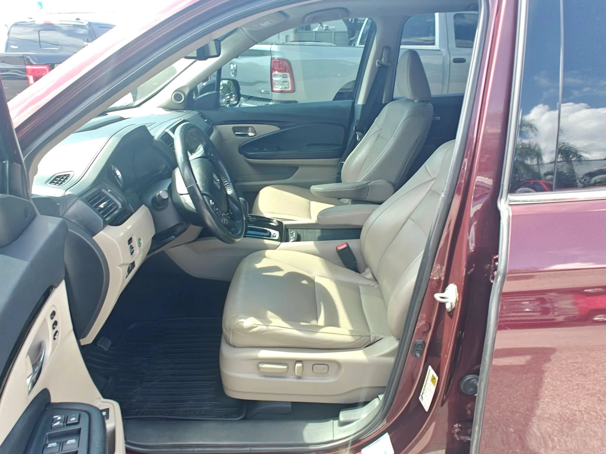 Used 2017 Honda Ridgeline RTL-E image 11