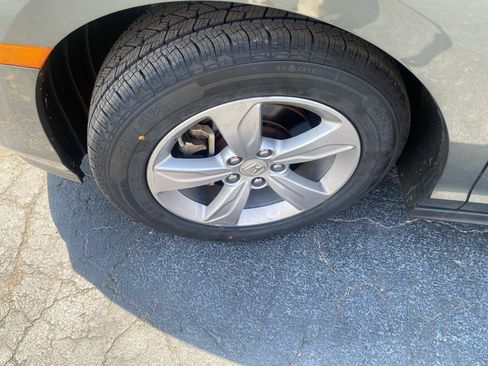 Used 2018 Honda Odyssey EX image 4