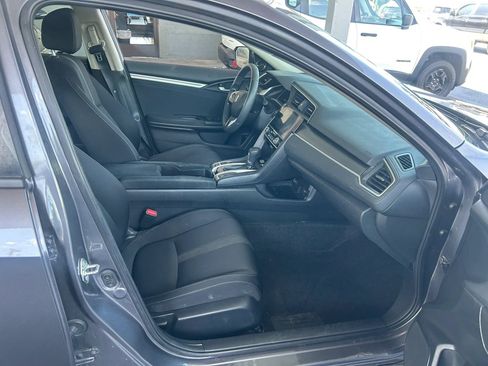 Used 2018 Honda Civic EX image 4