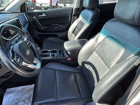Used 2020 Kia Sportage EX w/ Option Group 15 image 17
