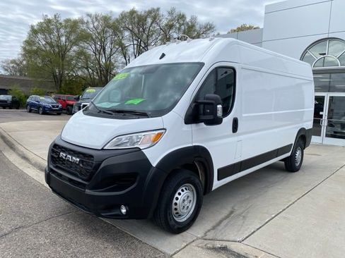 Used 2026 RAM ProMaster 2500 w/ Convenience Group FWD image 7